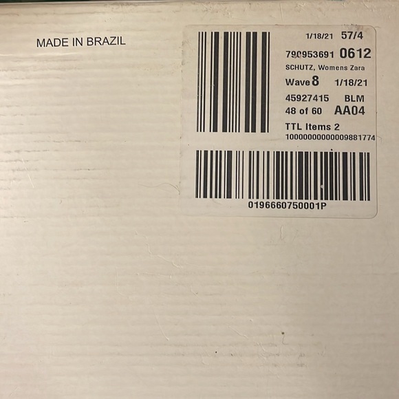 SCHUTZ original Woman’s “ZARA” black leather boot,with
Box & dust bag NEW - Picture 13 of 15